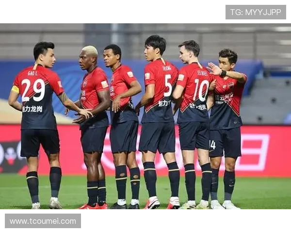 F1赛事激战正酣 红牛车队领先优势再度扩大 赛季争冠悬念升级